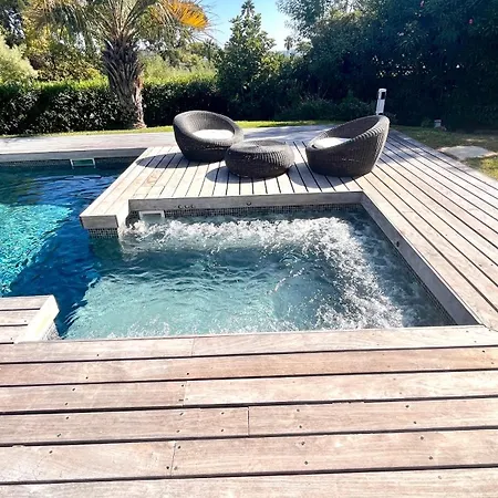 Luxueuse Vue Avec Piscine Golfe De St Tropez 14 Personnes Grimaud