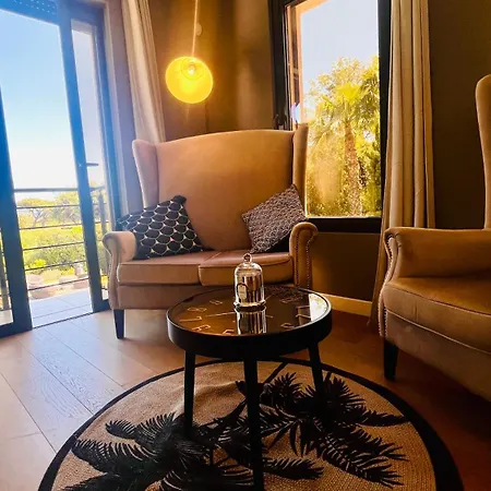 Luxueuse Vue Avec Piscine Golfe De St Tropez 14 Personnes