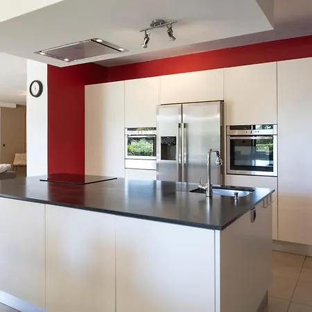 Luxueuse Vue Avec Piscine Golfe De St Tropez 14 Personnes