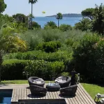 Luxueuse Vue Avec Piscine Golfe De St Tropez 14 Personnes *