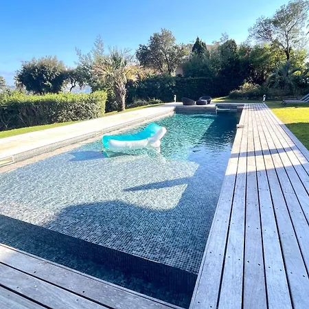Luxueuse Vue Avec Piscine Golfe De St Tropez 14 Personnes 빌라