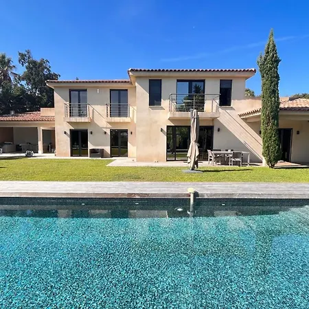 Luxueuse Vue Avec Piscine Golfe De St Tropez 14 Personnes 그리모