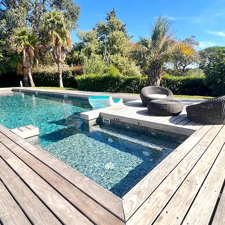 Villa Luxueuse Vue Avec Piscine Golfe De St Tropez 14 Personnes Grimaud