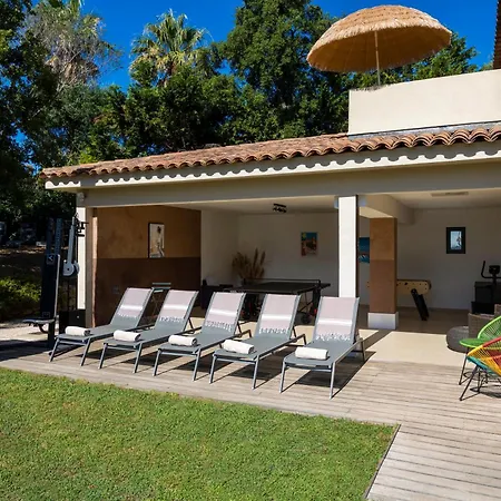 Luxueuse Vue Avec Piscine Golfe De St Tropez 14 Personnes Villa Grimaud