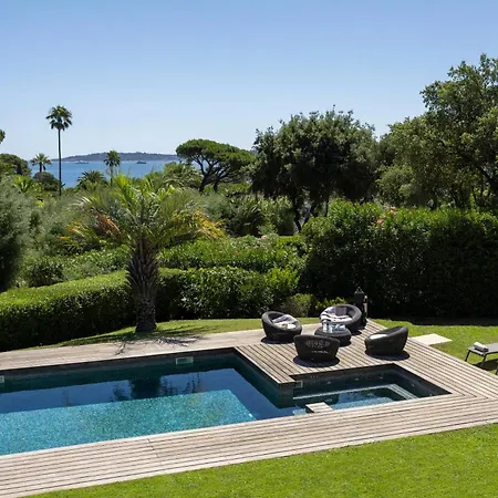 Luxueuse Vue Avec Piscine Golfe De St Tropez 14 Personnes *