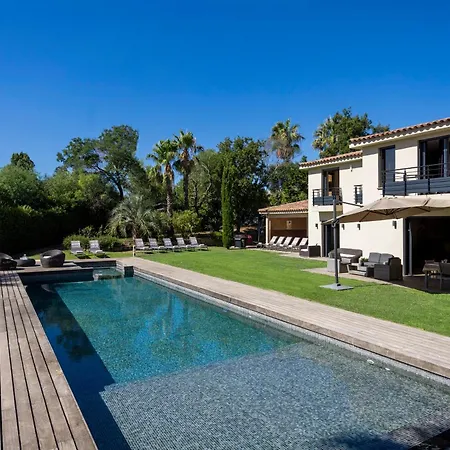 Luxueuse Vue Avec Piscine Golfe De St Tropez 14 Personnes Grimaud