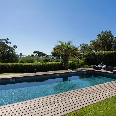 Villa Luxueuse Vue Avec Piscine Golfe De St Tropez 14 Personnes *